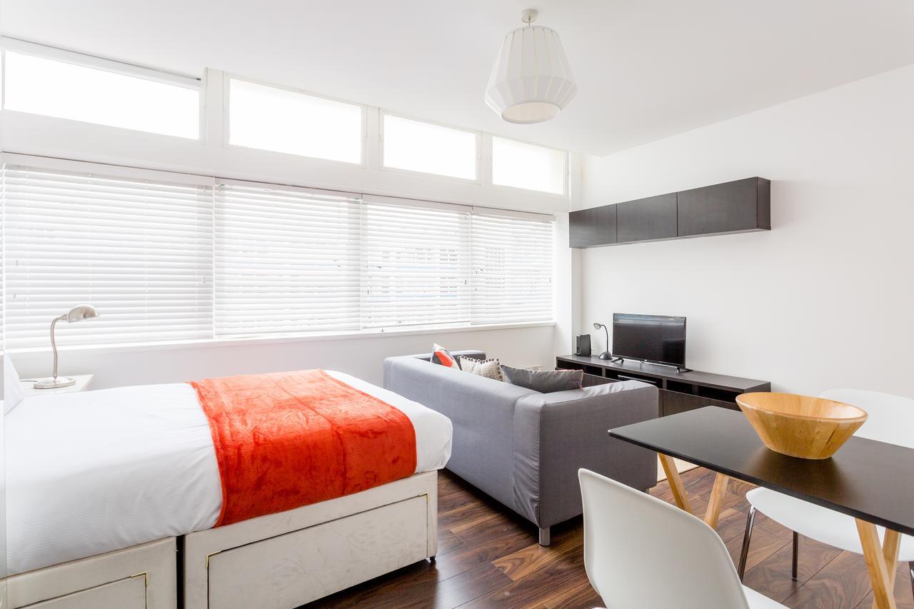 Metro Central Heights Appartamento *