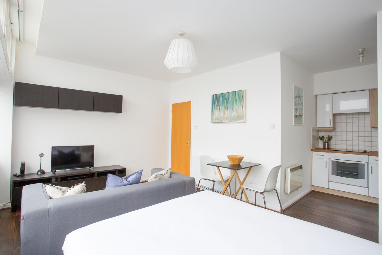 Apartment Metro Central Heights *